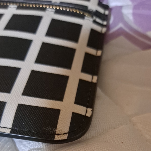 Kate Spade Wristlet - Picture 4 of 7